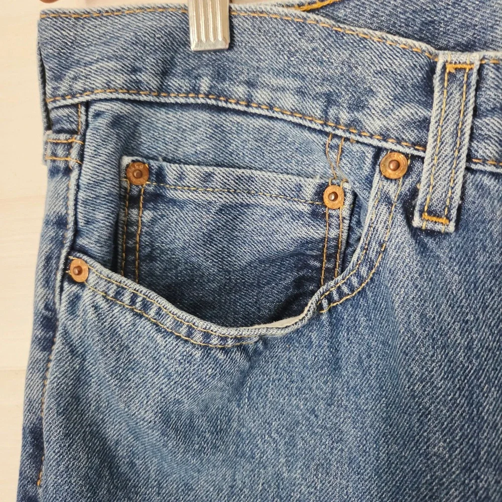 Levis‎ 550 Relaxed Fit Tapered Leg Jeans Mens 34x30 Medium Wash Denim Classic